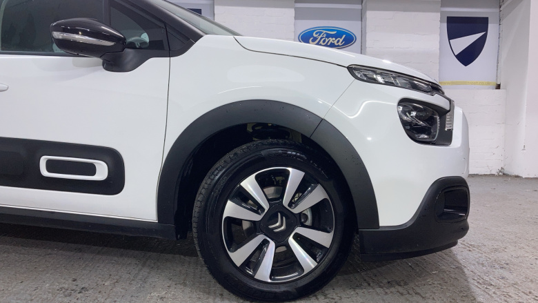 Citroen C3 1.2 PureTech 110 Plus 5dr EAT6 Petrol Hatchback